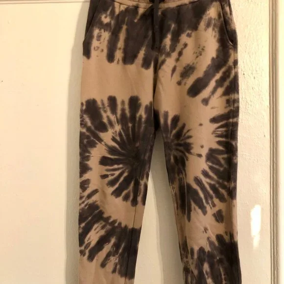 Madewell (Re)sourced Cotton Retro Sweatpants in Swirl Tie-Dye - Picture 4 of 6